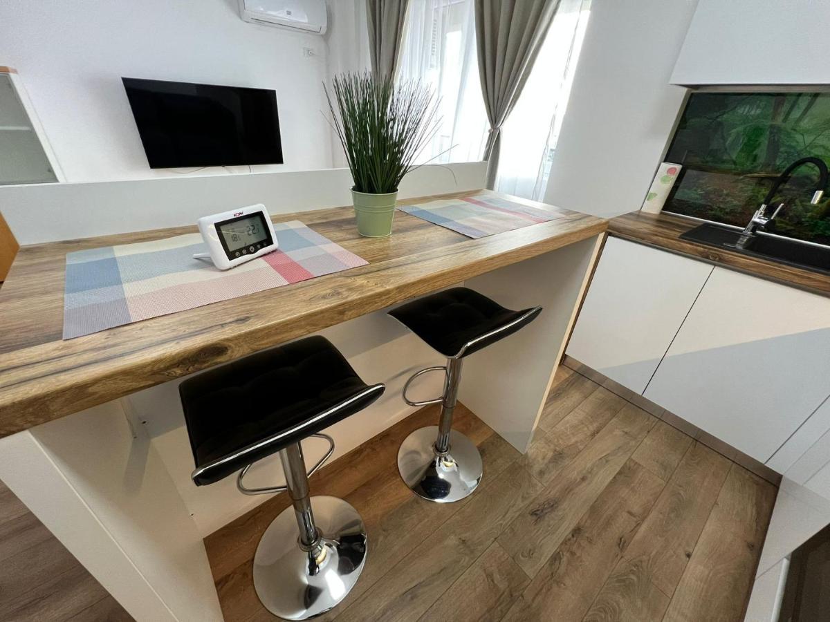Perfect Host Palas 2 Rooms Iasi Bagian luar foto
